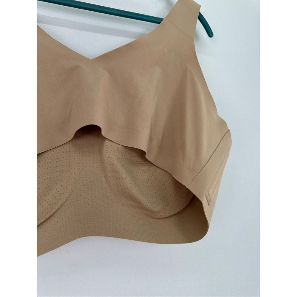 Honeylove Women’s Softform Bra in the Color Sand Nude - Picture 9 of 11